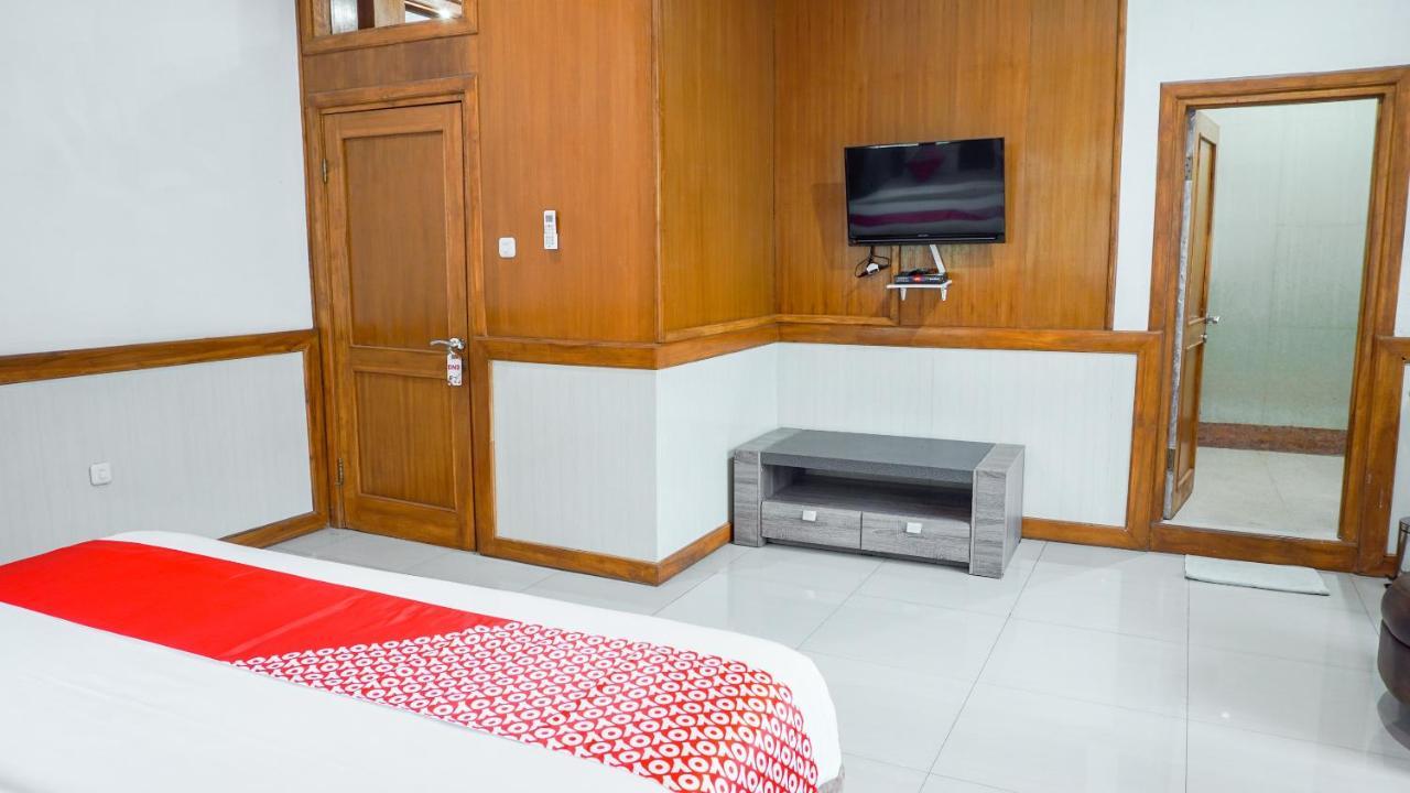 Oyo 1209 Tirtasari Nice Guesthouse Bandung Esterno foto