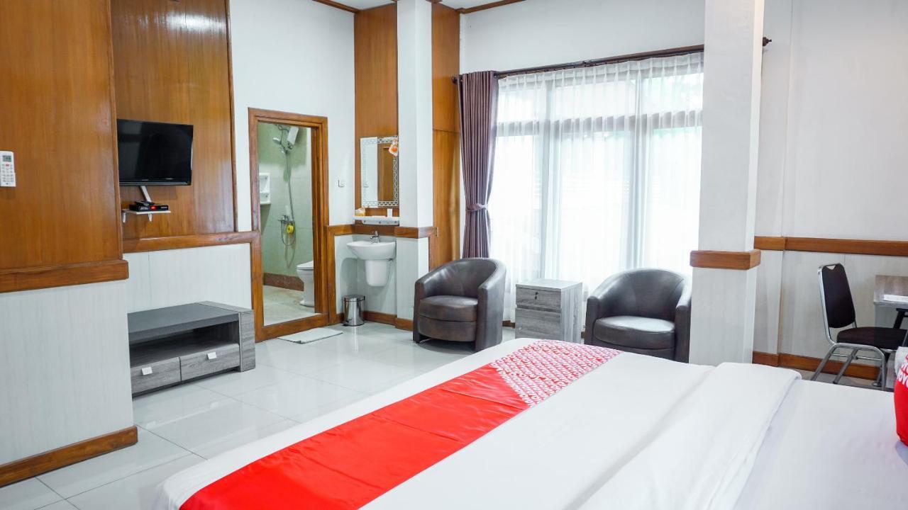 Oyo 1209 Tirtasari Nice Guesthouse Bandung Esterno foto