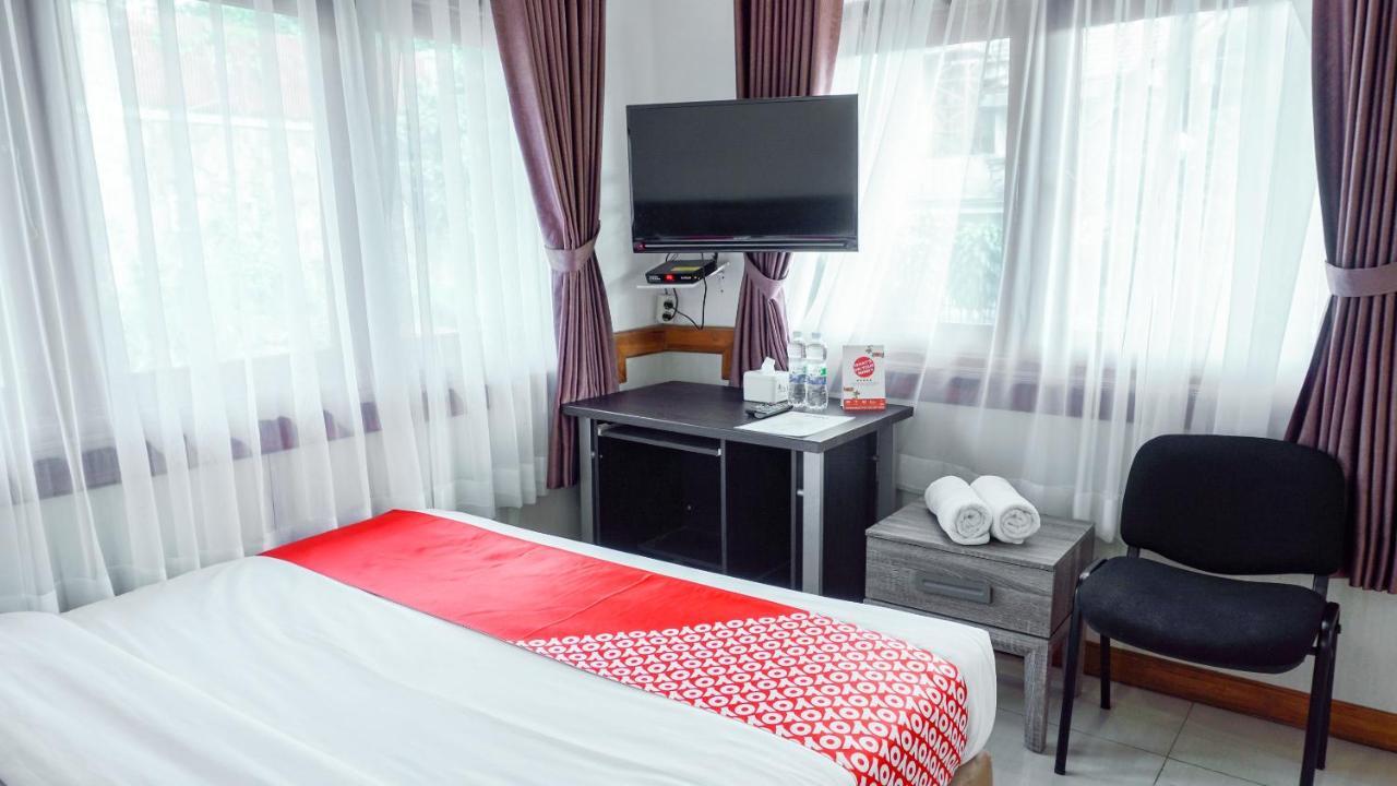 Oyo 1209 Tirtasari Nice Guesthouse Bandung Esterno foto