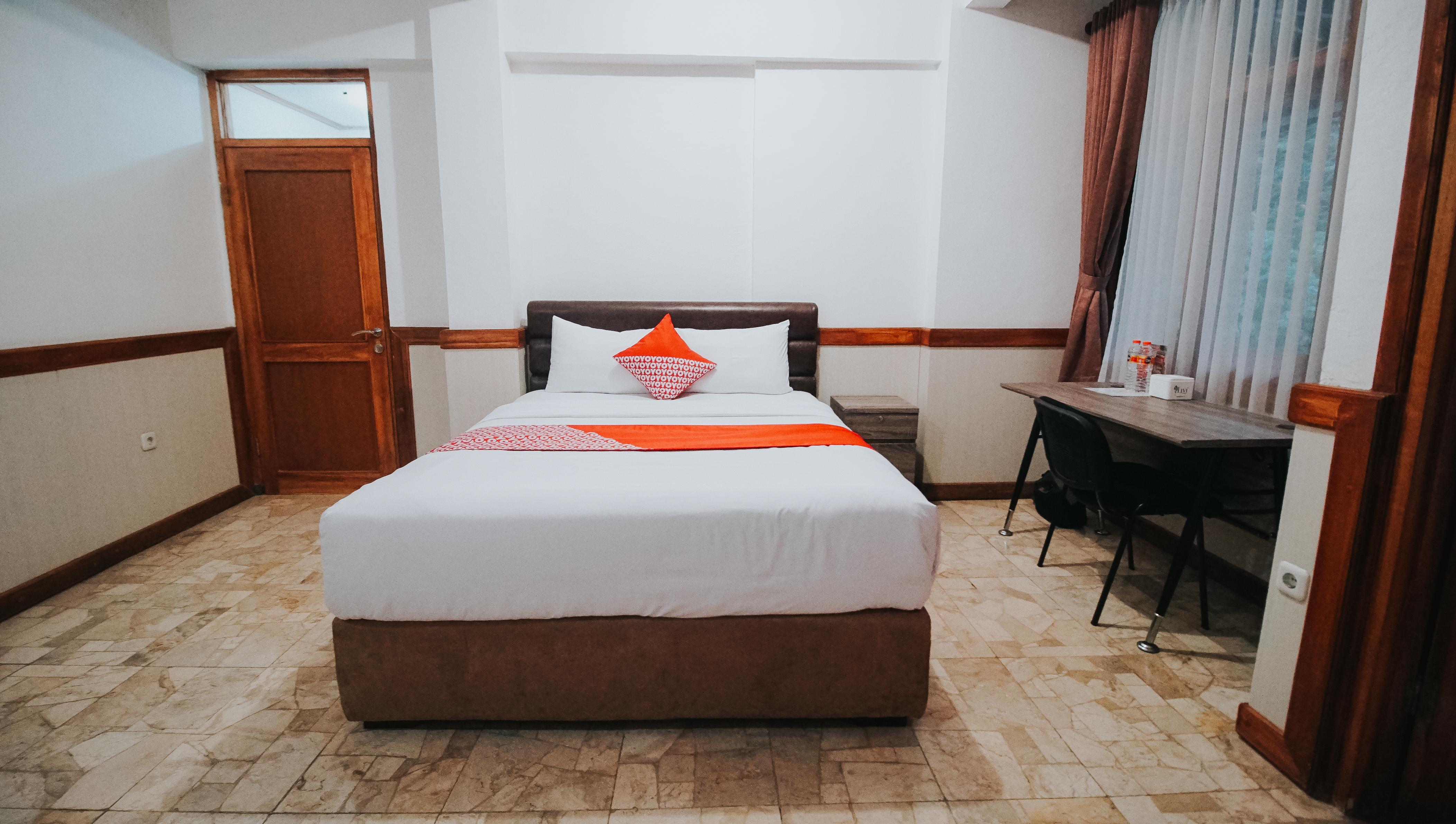 Oyo 1209 Tirtasari Nice Guesthouse Bandung Esterno foto