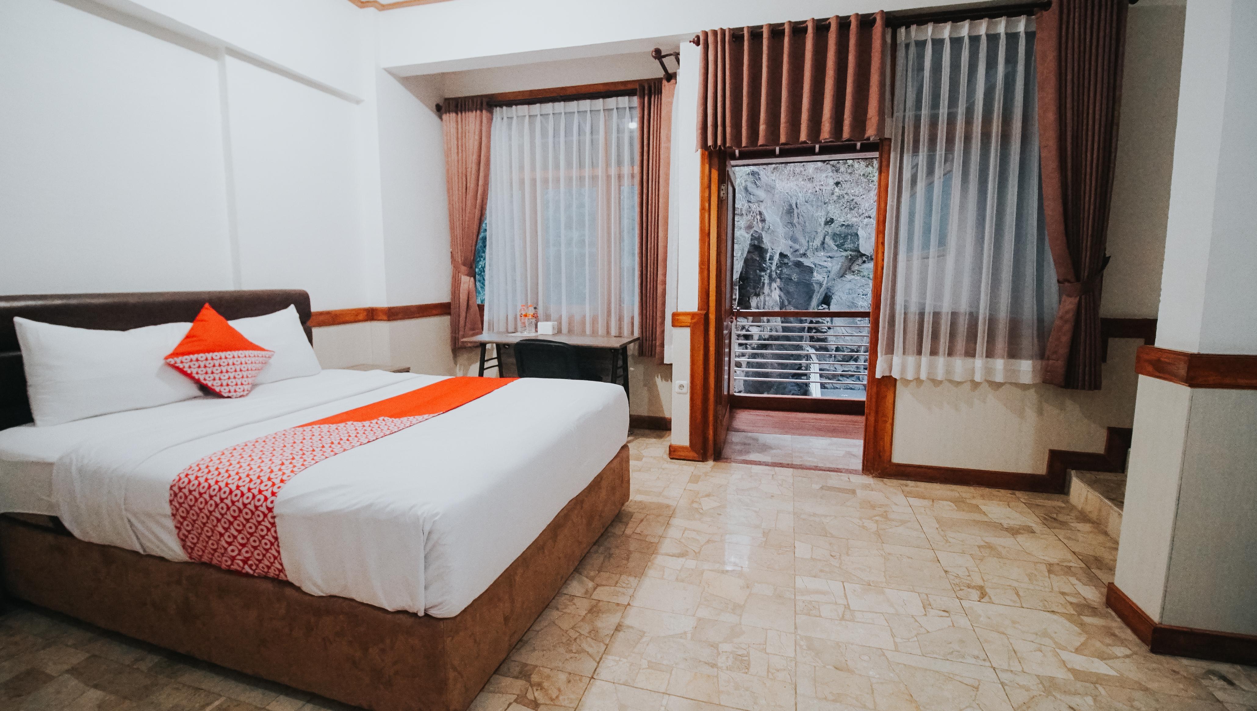 Oyo 1209 Tirtasari Nice Guesthouse Bandung Esterno foto