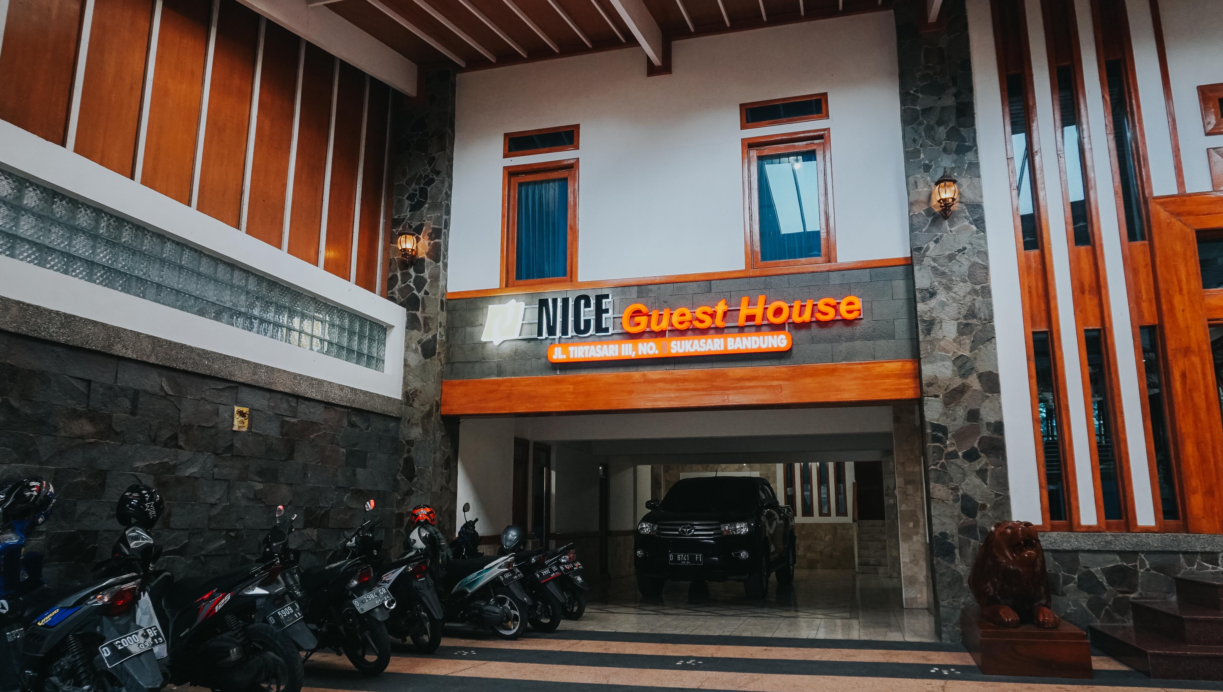 Oyo 1209 Tirtasari Nice Guesthouse Bandung Esterno foto